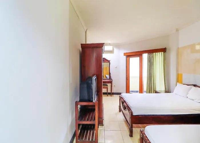 Oyo 91608 Gatsu Indah Hotel 2*